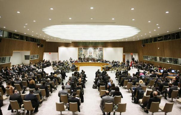 El Consejo de Seguridad de la ONU aprueba por unanimidad sanciones contra el régimen de Gadafi