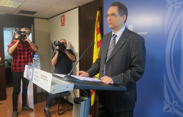 JxSí ganaría las catalanas pero perdería entre 4 y 6 escaños y SíQueEsPot doblaría, según el CEO