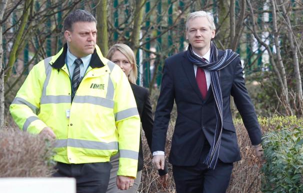 Un juez británico aprueba la extradición de Julian Assange a Suecia