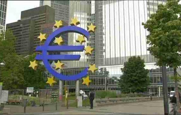 Draghi anuncia amplias medidas para apoyar el crédito a la economía real