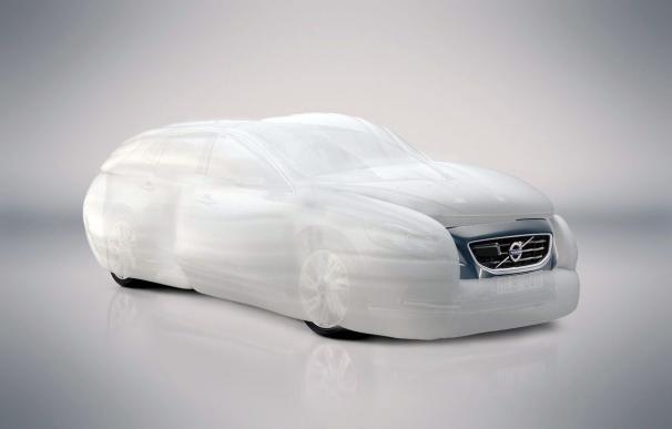 El 'airbag auto envolvente', una broma de Volvo que tarda horas en aclarar