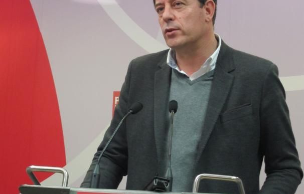 (AM) Besteiro dimite como líder del PSOE gallego por sus 10 imputaciones