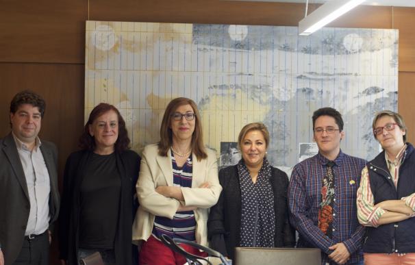 Las organizaciones Lgtb+ trasladan a Valdeón la necesidad de impulsar una Ley de Igualdad Social para este colectivo