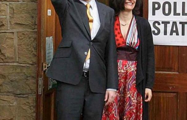 Nick Clegg y su esposa española apoyarán cada uno a un equipo en la final