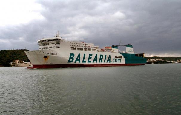 Competencia abre expediente a tres navieras por repartirse el mercado a Baleares