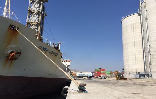 Terminales Marítimas del Sureste (OHL) recibe el primer barco autodescarga en su terminal de Alicante