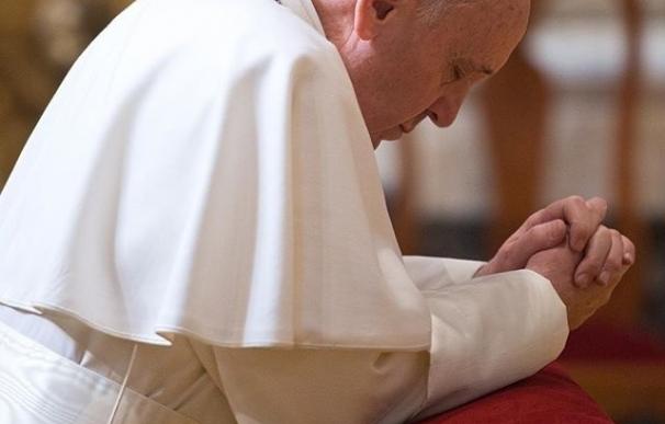 El Papa condena la "violencia ciega" de los atentados