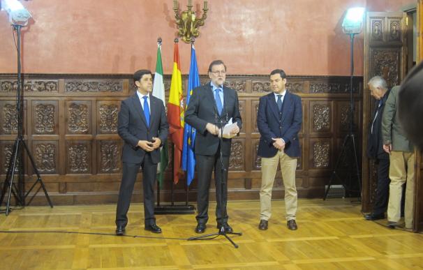 Rajoy señala que España "no va a regatear" en la lucha contra el terrorismo y agradece "lealtad" de grupos