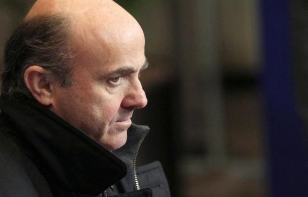 De Guindos admite que Economía y Bankia "dialogaban" sobre el plan de Rato