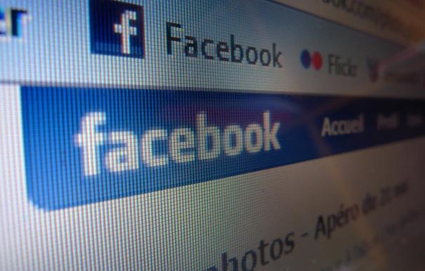 Facebook empiza a perder millones de usuarios