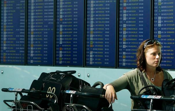 Retrasos en 69 vuelos y 26 cancelaciones en el aeropuerto de El Prat
