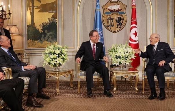 Ban Ki Moon aplaude el "progreso democrático" en Túnez