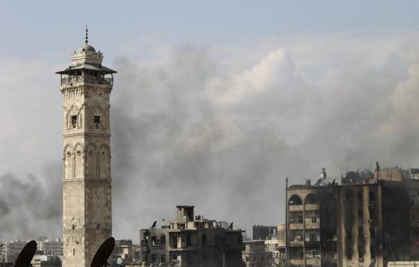 Los combates en Alepo derriban el minarete de la mezquita de los omeyas