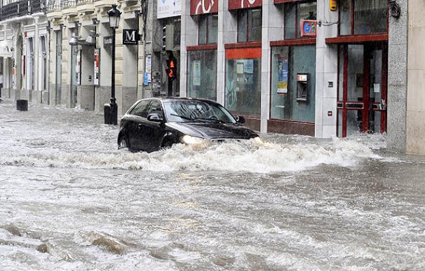 Una fuerte tormenta provoca inundaciones en Albacete