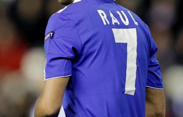 Raúl renueva 4 años con Adidas