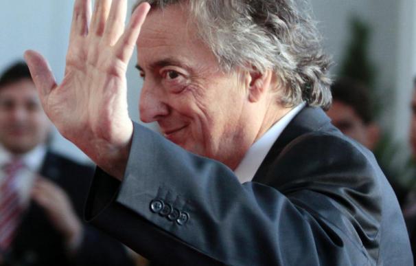 Néstor Kirchner recibe el alta tras ser sometido a una angioplastia