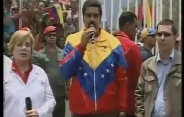 Nicolás Maduro pide a los canales privados de televisión que se posicionen tras el 14-A: o están con él o con los "fascistas"
