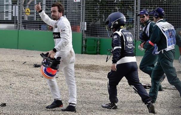 Fernando Alonso tras su accidente en Melbourne.