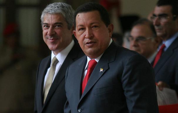 Hugo Chavez en Portugal para cerrar varios acuerdos económicos con Sócrates