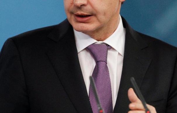 Zapatero apoya coordinar las políticas económicas europeas tras las reformas