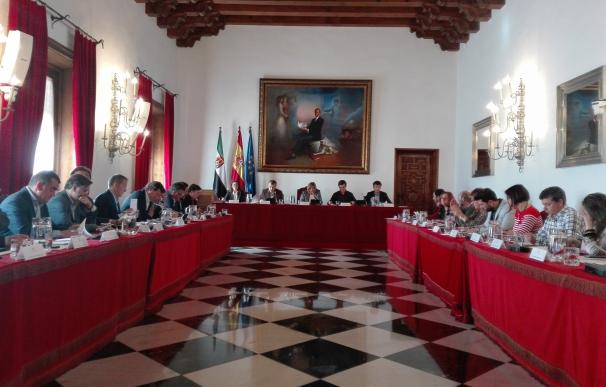 Los trabajadores de la Diputación de Cáceres recuperan el 100% de la paga extra del mes de diciembre de 2012