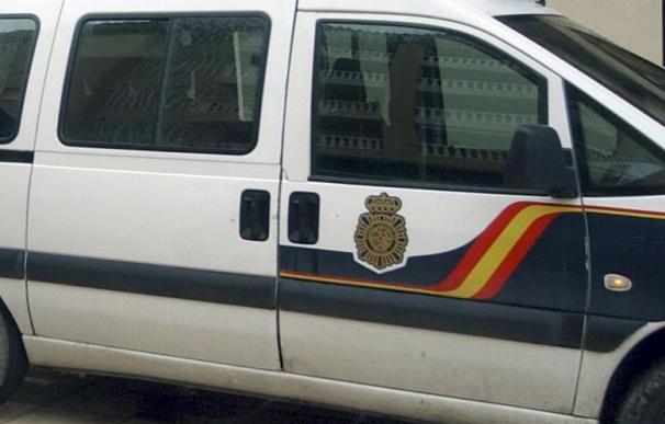Se fuga del calabozo de la Comisaría en Fuengirola y deja encerrado a un policía