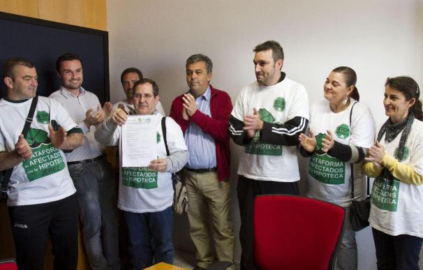 Cuatro familias de Jerez piden ya que se expropie al banco las casas