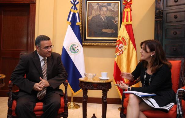 España promete 265 millones de dólares en ayuda para 4 años a El Salvador