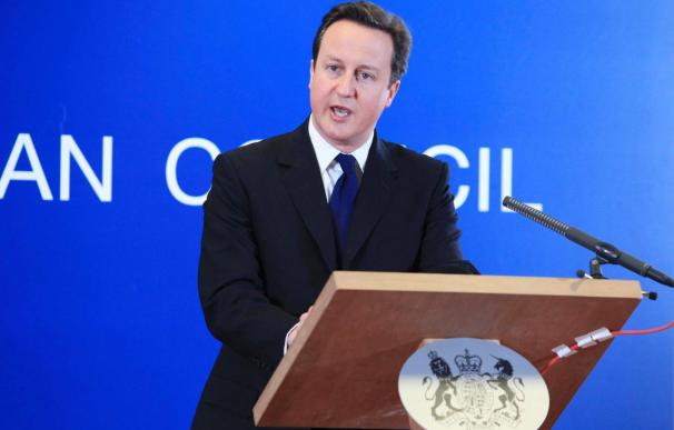 El primer ministro británico descarta rebajar los impuestos mientras trata de reducir el déficit