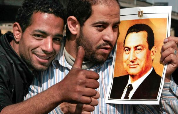 Primer ministro egipcio dice Mubarak permanecerá en el poder hasta septiembre