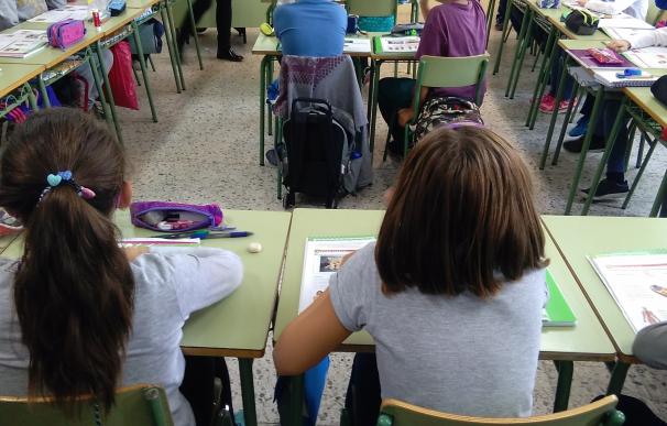 Andalucía deberá indemnizar con 7.000 euros a un alumno que se clavó el pico de una ventana