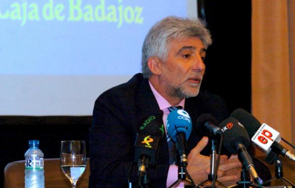 La fusión de Caja Badajoz, Círculo e Inmaculada se llamará Banco Grupo Caja Tres