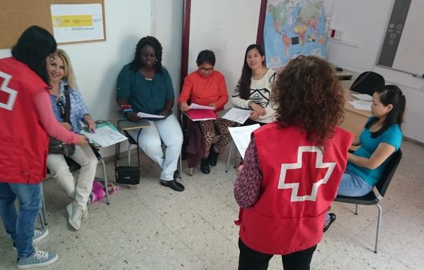 Cruz Roja atiende a 1.865 inmigrantes en situación de vulnerabilidad en la provincia tinerfeña
