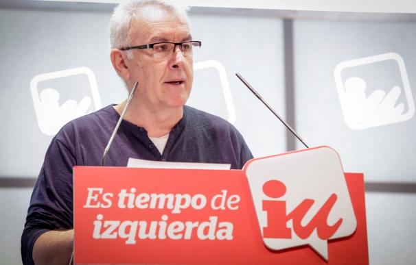 Cayo Lara carga contra el "fuego amigo" de Podemos y sus "calificativos de desprecio" a IU
