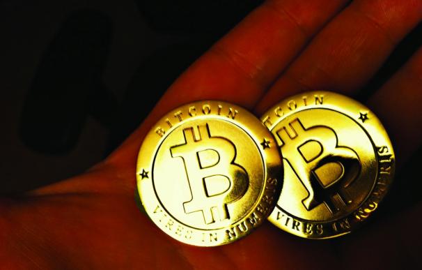 Bitcoin se ha consolidado como la moneda digital de referencia, con más de 11,5 millones de unidades en circulación y 43.000 transacciones diarias.