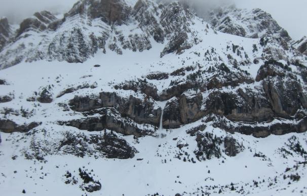 Un alud arrastra a dos escaladores en Peña Telera (Huesca) sin causarles heridas graves