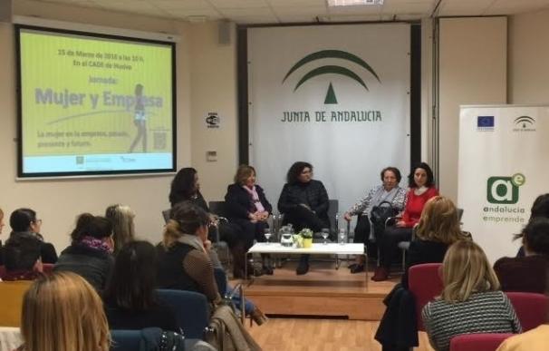 Mujeres referentes en el sector empresarial andaluz exponen su experiencia profesional en el CADE