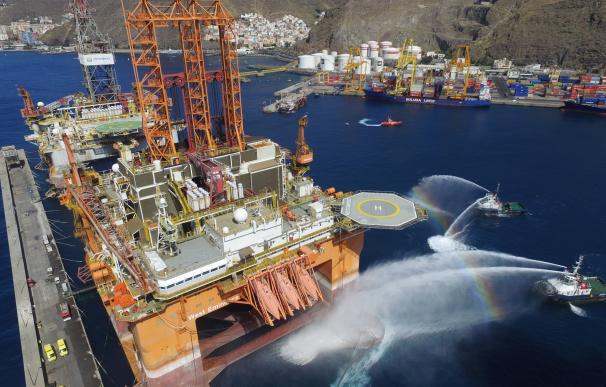 El puerto de Tenerife acoge el primer simulacro nacional de incendio en una plataforma petrolífera