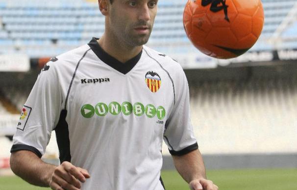 Jonas Gonçalves asegura sentirse "orgulloso de llegar a un equipo ganador" como el Valencia