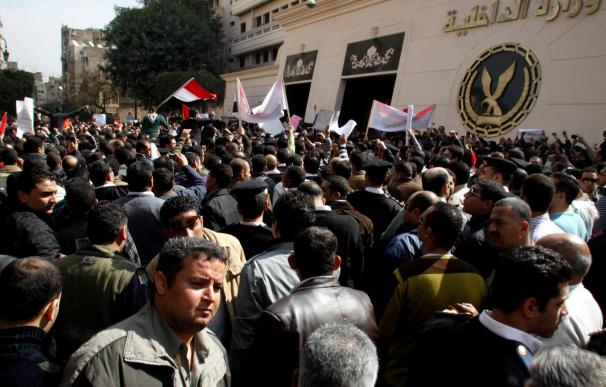 La UE estudia bloquear los activos de altos cargos del régimen de Mubarak
