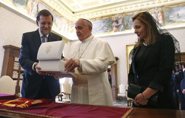 El libro cuya copia regaló Rajoy al Papa, una joya de la Biblioteca Nacional