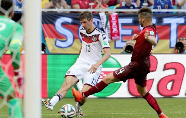 4-0. Muller y Pepe arruinan el estreno de Cristiano Ronaldo