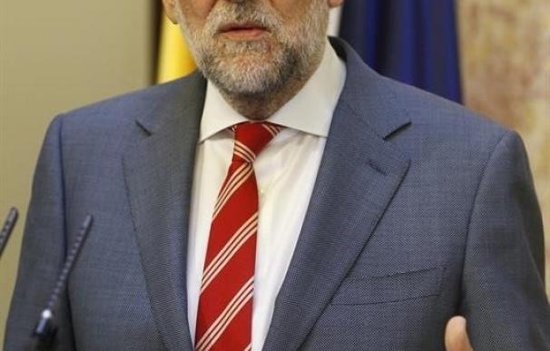 Rajoy dice que está "satisfecho" por la decisión de Bruselas de no multar a España