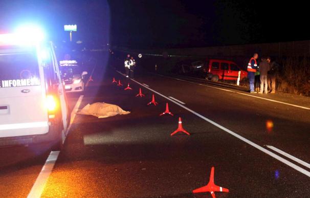 Fallece atropellado el conductor de una furgoneta en la N-620 en Salamanca