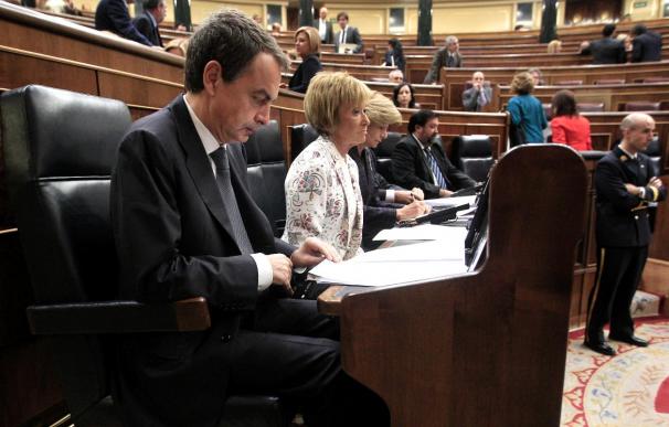 Zapatero pide a Rajoy su colaboración para la reforma de las pensiones