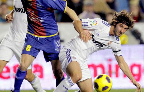 El Levante prepara el duelo del Madrid sin Larrea, Pallardó y Sergio