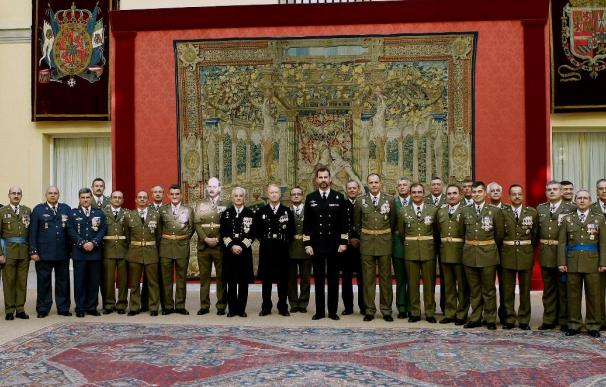 El príncipe Felipe recibe en audiencia a la XIX promoción de la Academia General Militar
