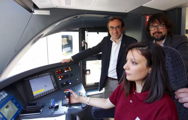Inaugurados dos nuevos trenes de la línea de La Pobla de Segur (Lleida)