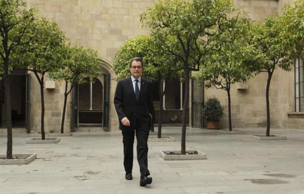 La tercera vía vence al independentismo en Cataluña, según un sondeo de El País