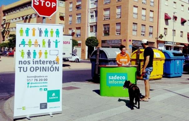 Sadeco centra en verano en las barriadas periféricas su campaña para "informar y escuchar" a los vecinos